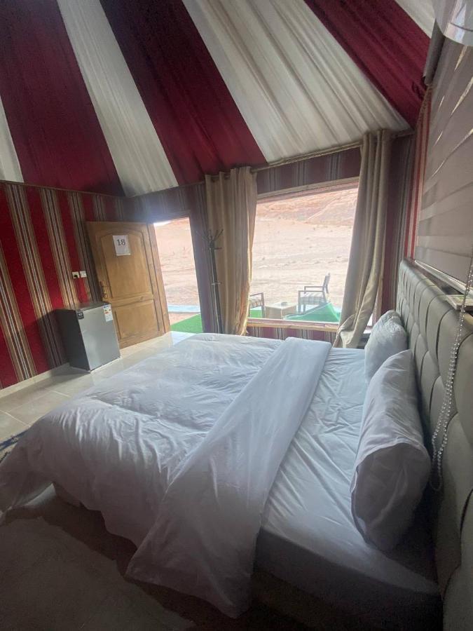 Omar Ali Luxury Camp Hotell Wadi Rum Eksteriør bilde
