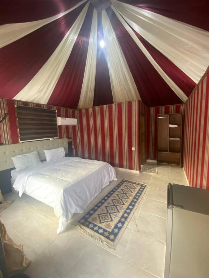 Omar Ali Luxury Camp Hotell Wadi Rum Eksteriør bilde