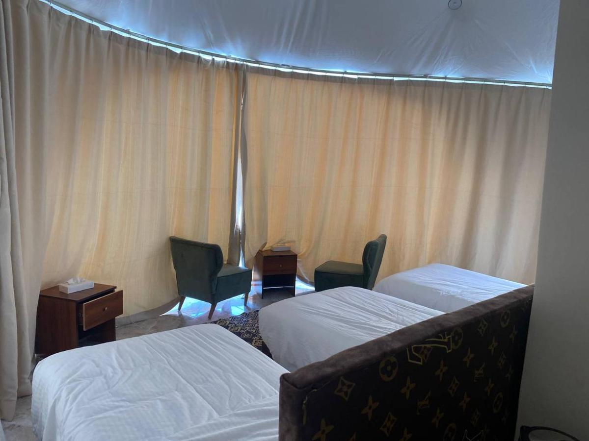 Omar Ali Luxury Camp Hotell Wadi Rum Eksteriør bilde