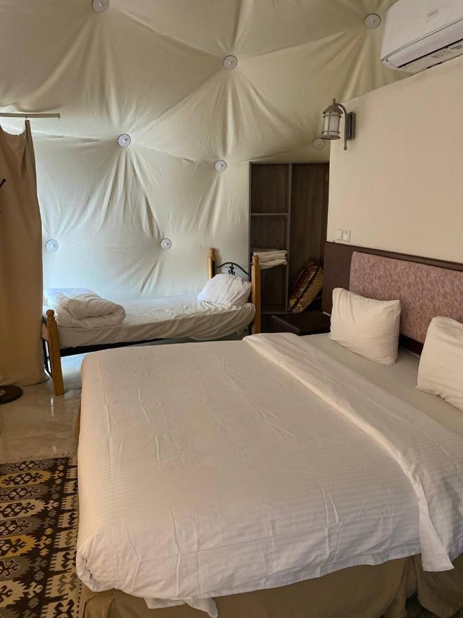 Omar Ali Luxury Camp Hotell Wadi Rum Eksteriør bilde